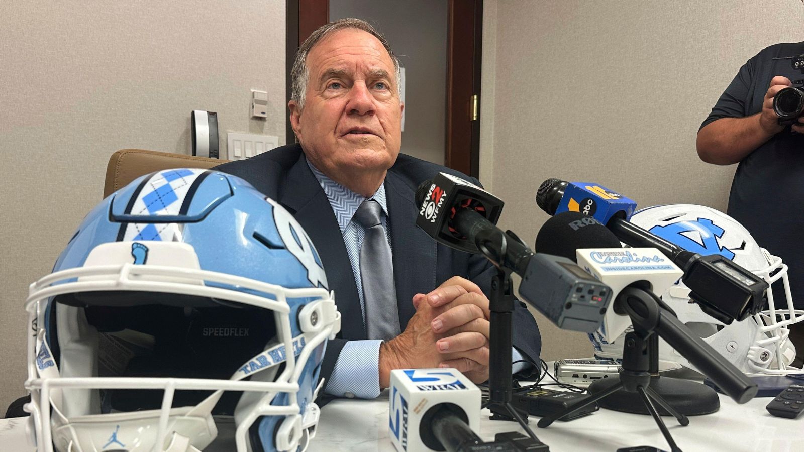 WHY BILL BELICHICK IS USING 24-YEAR-OLD GIRLFRIEND’S YOGA IN TAR HEELS TRAINING