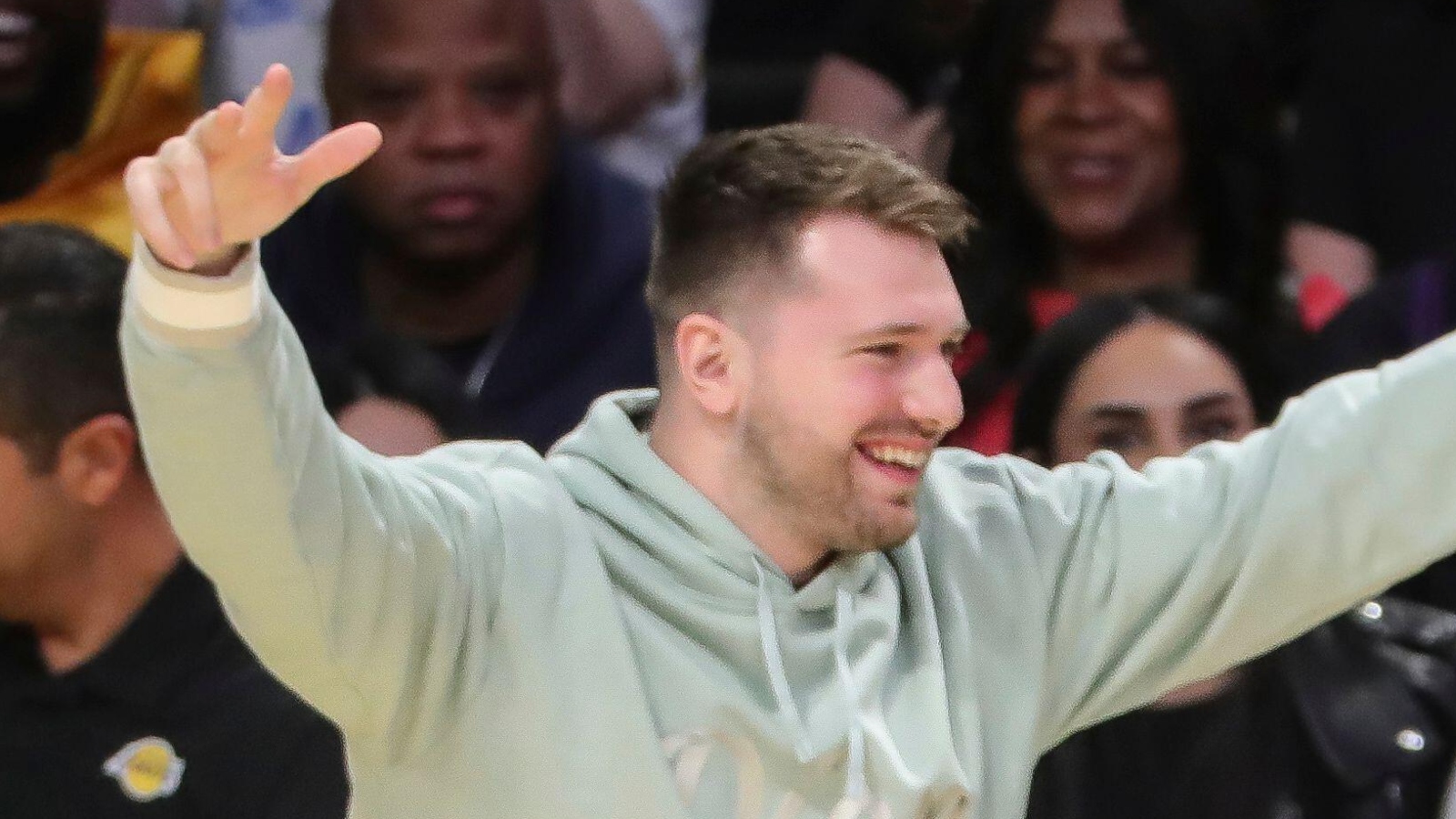 LEBRON JAMES TAKES TO FACETIME AS DONCIC GOES WILD IN LAS VEGAS