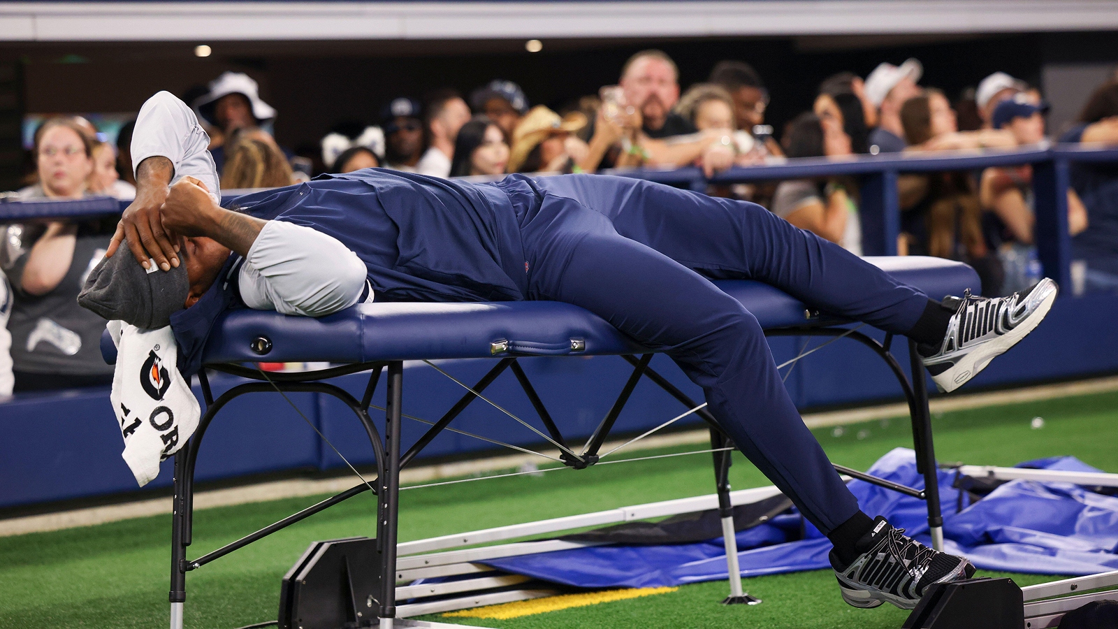 MICAH PARSONS CONTRACT DRAMA INTENSIFIES AFTER VIRAL PRE-SEASON STUNT