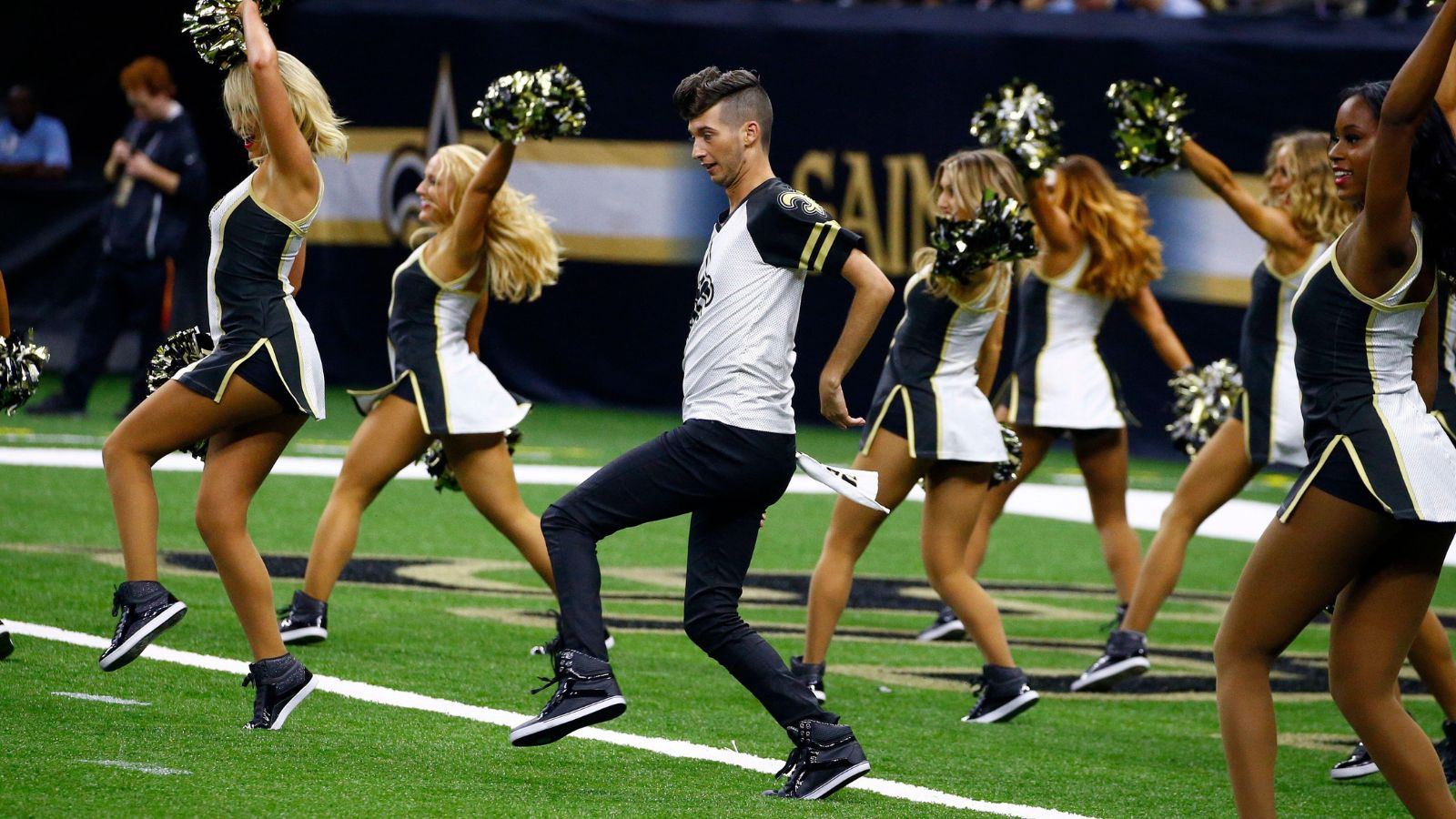 NFL fans SLAM New Orleans Saints for record number of male cheerleaders