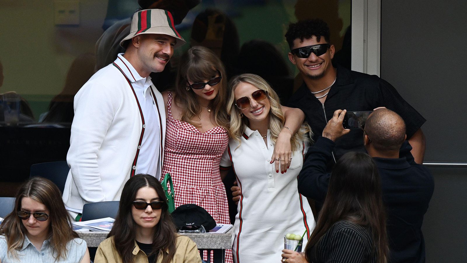 ‘THE KINGDOM’ REVEALS MAHOMES’ STUNNED REACTION TO TRAVIS KELCE DATING TAYLOR SWIFT