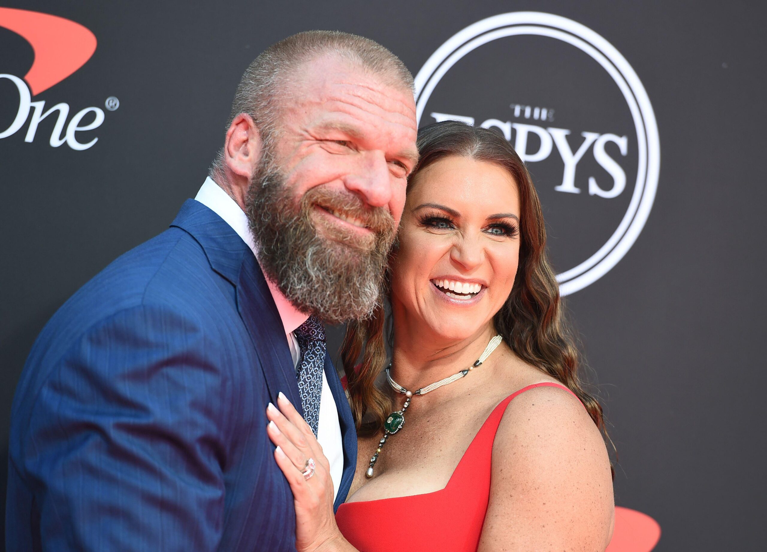 FIVE WWE RELATIONSHIPS THAT LASTED… AND FOUR THAT ENDED IN HEARTBREAK