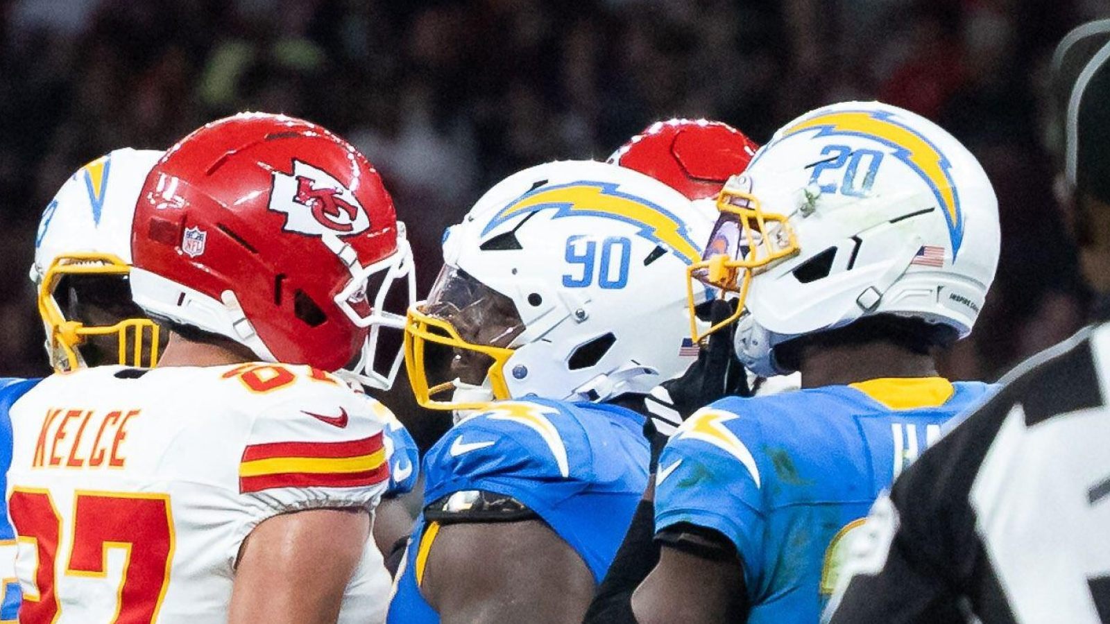 TRAVIS KELCE SLAPPER TEAIR TART PUNISHED WITH HEFTY NFL FINE