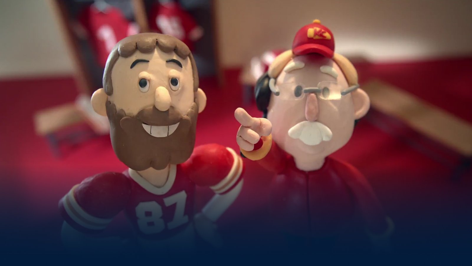 WATCH: TRAVIS KELCE DEBUTS “KELCE ON THE SHELFIE” IN CHIEFS’ WILD HOLIDAYS CLIP