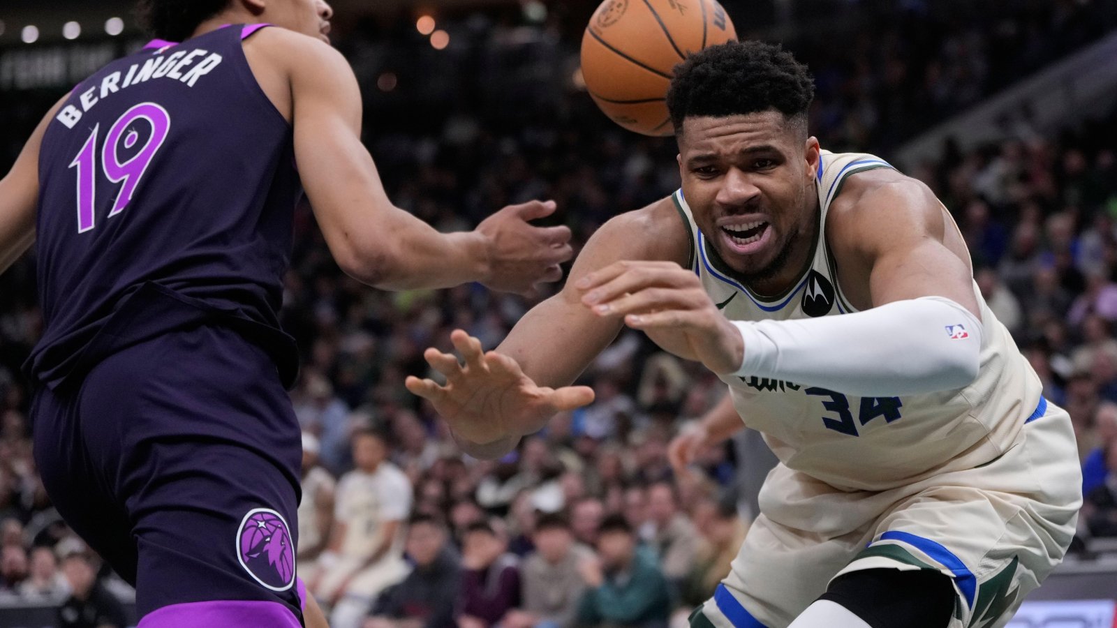 GIANNIS ANTETOKOUNMPO RESPONDS TO BUCKS BOOS AFTER BRUTAL HOME LOSS