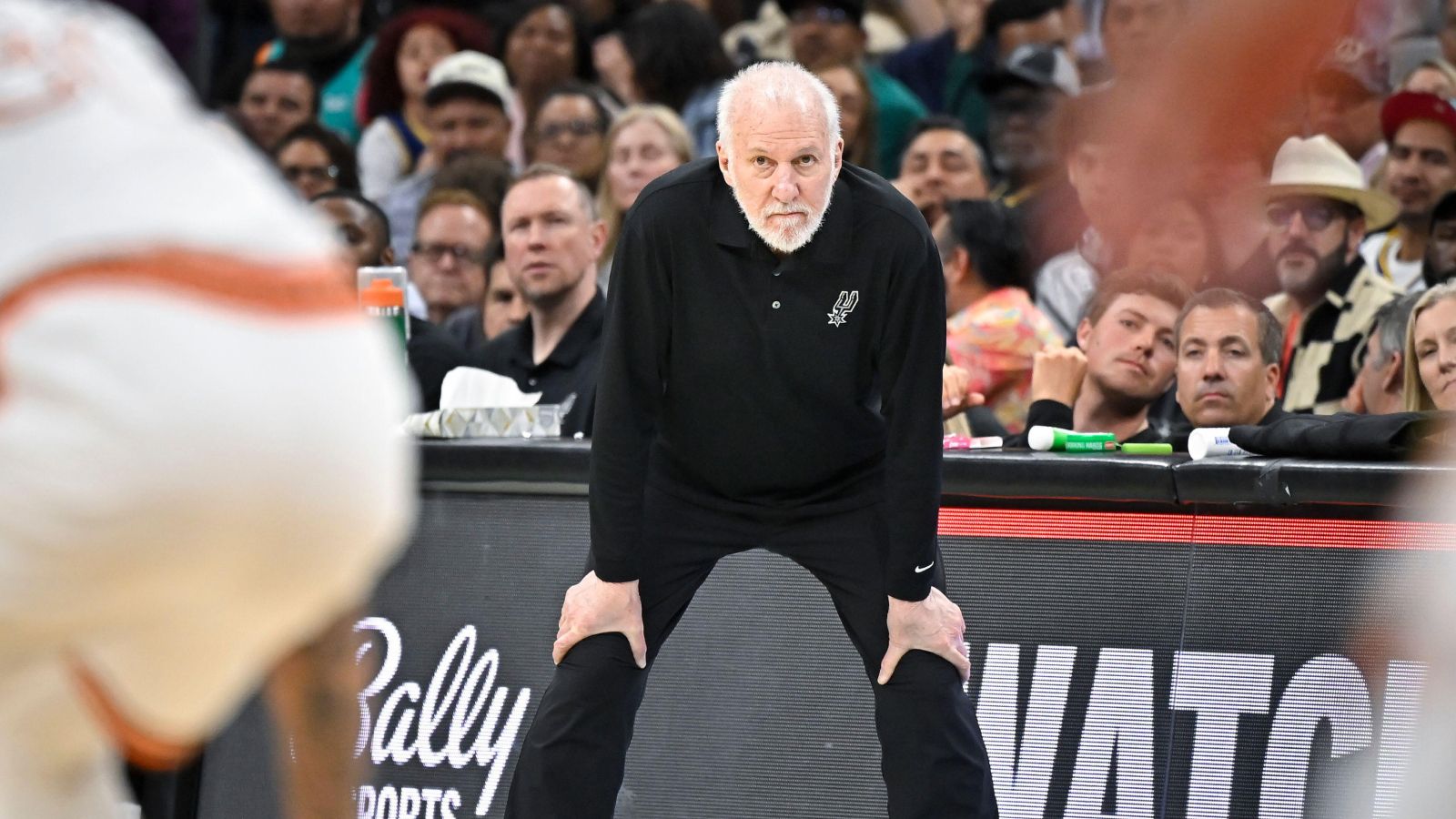 GREGG POPOVICH RECEIVES STANDING OVATION IN RARE PUBLIC APPEARANCE